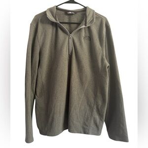 The North face Men's Fleece Collared 1/4 Zip Long Sleeve Sweater Size Large